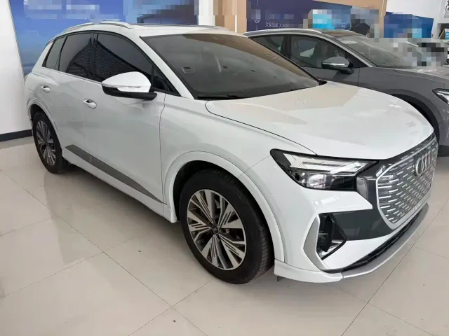 Audi Q4 e-tron — Фото автомобиля 2
