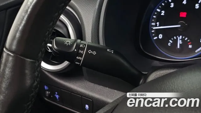 Hyundai Kona — Фото автомобиля 28
