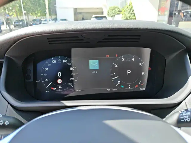 Land Rover Discovery — Фото автомобиля 10