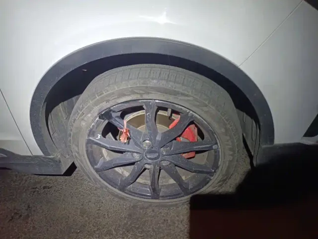 Geely Emgrand S — Фото автомобиля 10