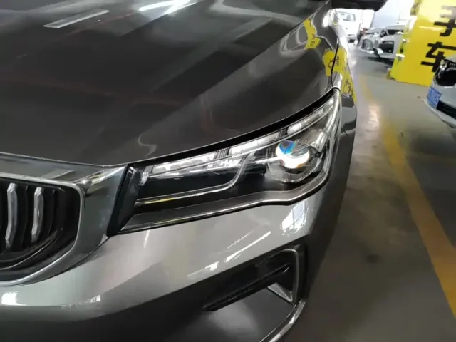 Geely Emgrand — Фото автомобиля 23