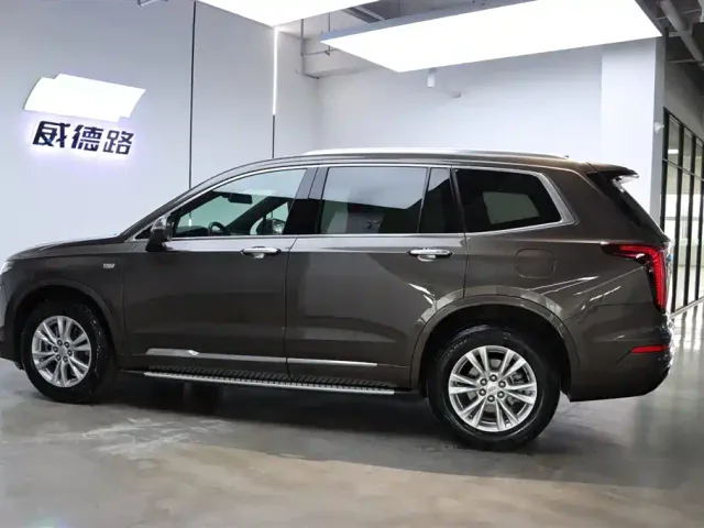 Cadillac XT6 — Фото автомобиля 6