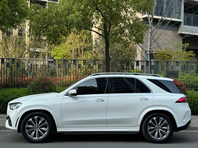 Mercedes-Benz GLE-Class — Фото автомобиля 3