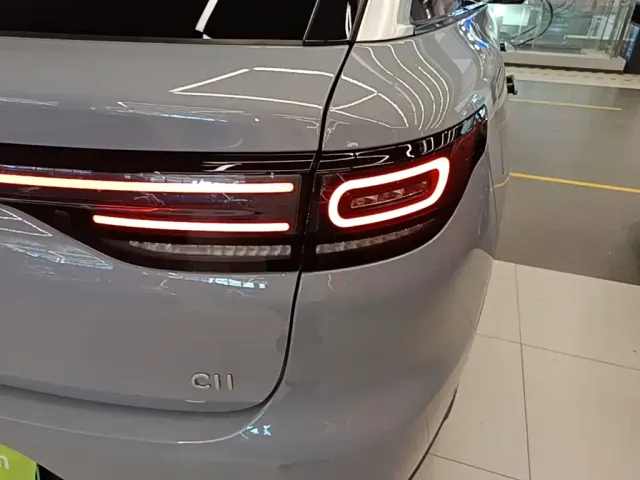 Leapmotor C11 — Фото автомобиля 7