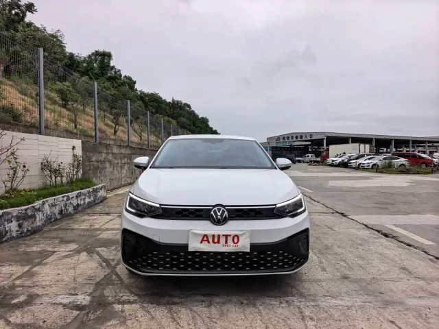 Volkswagen Lavida — Фото автомобиля 2