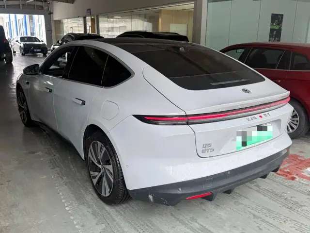 Nio ET5 — Фото автомобиля 2
