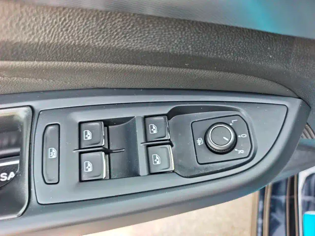 Volkswagen Passat — Фото автомобиля 16