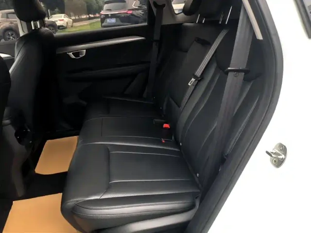 Wuling Asta — Фото автомобиля 16