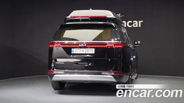 Kia Carnival Generation 4 — Фото автомобиля 4