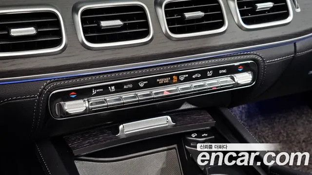 Mercedes-Benz GLE-Class — Фото автомобиля 22