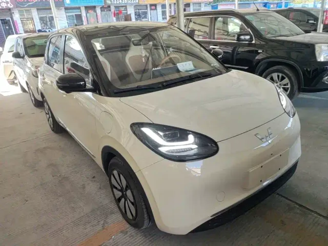 Wuling Bingo — Фото автомобиля 3