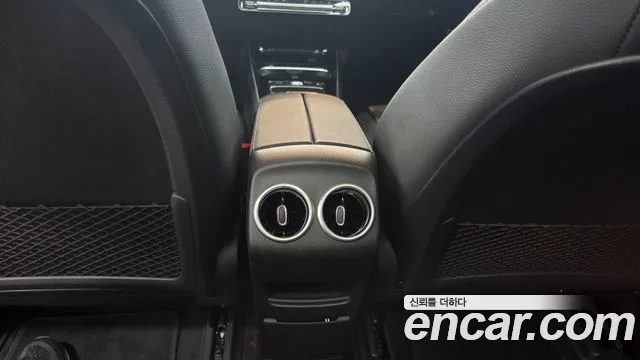 Mercedes-Benz EQA — Фото автомобиля 14