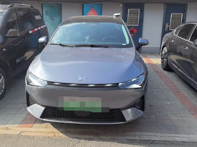 Xpeng P5 — Фото автомобиля 2