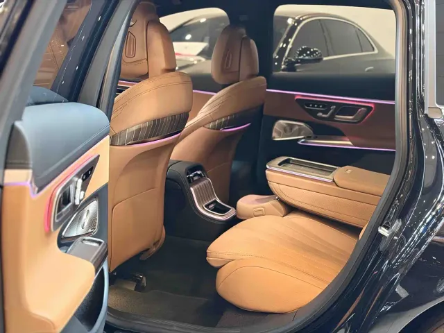 Mercedes-Benz E-Class — Фото автомобиля 9