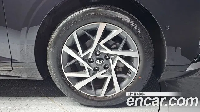 Hyundai Grandeur GN7 — Фото автомобиля 6
