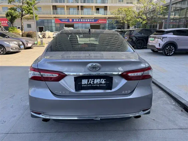 Toyota Camry — Фото автомобиля 8