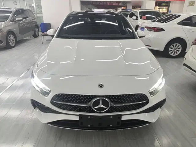 Mercedes-Benz A-Class — Фото автомобиля 2