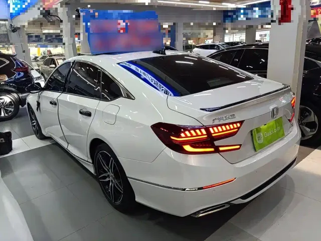 Honda Accord — Фото автомобиля 4