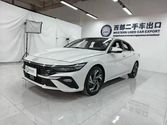 Фотография автомобиля — Hyundai Elantra