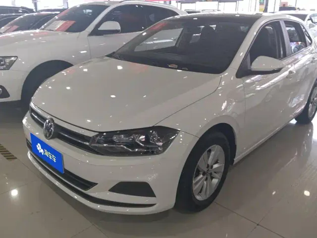 Фотография автомобиля — Volkswagen Polo