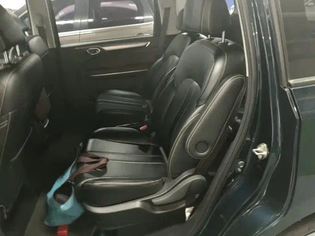 GAC Trumpchi M6 — Фото автомобиля 16