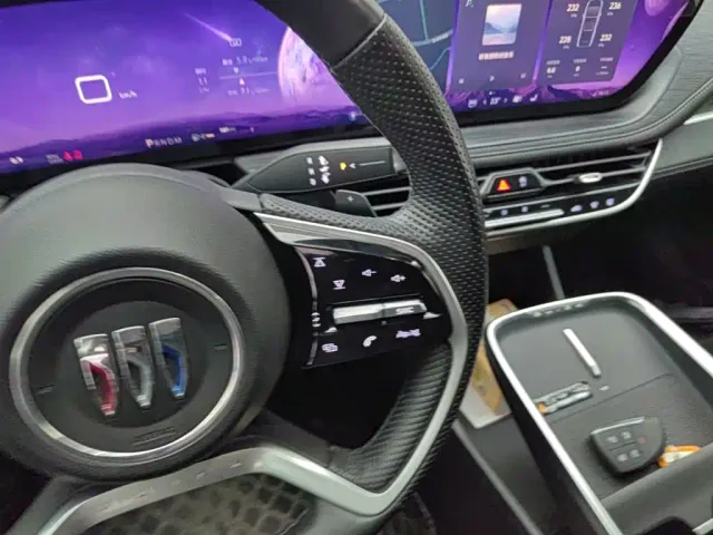 Buick LaCrosse — Фото автомобиля 13