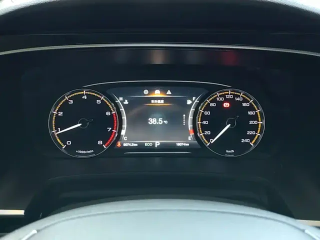 GAC Trumpchi M8 — Фото автомобиля 11