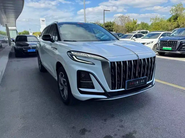 Hongqi HS3 — Фото автомобиля 6
