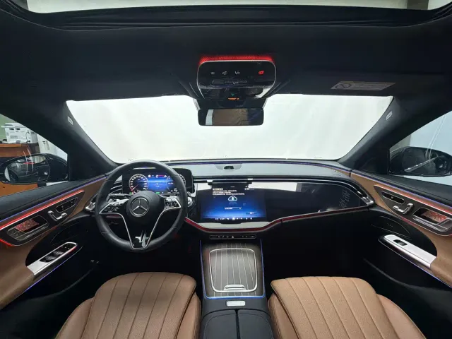 Mercedes-Benz E-Class — Фото автомобиля 17