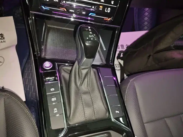 Volkswagen Passat — Фото автомобиля 13