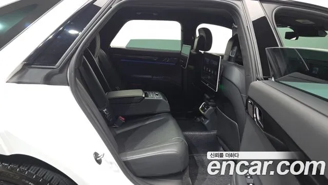 Hyundai Grandeur GN7 — Фото автомобиля 18
