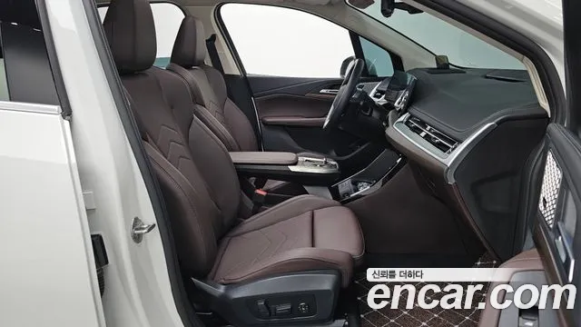 BMW 2 Series U06 — Фото автомобиля 10