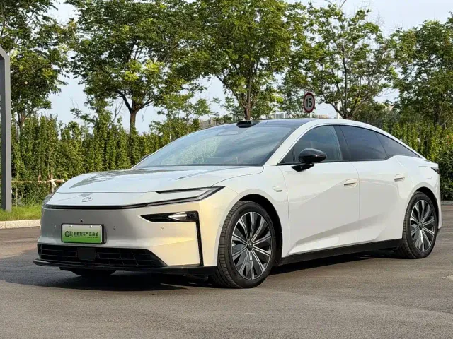 Фотография автомобиля — Toyota BoZhi 7