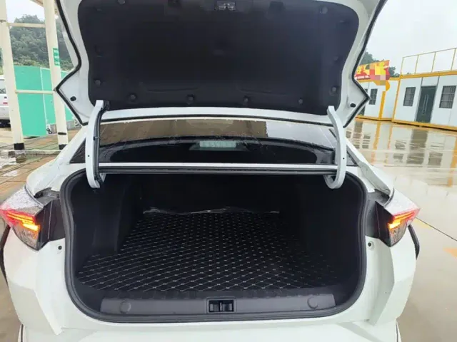 Dongfeng Yixuan — Фото автомобиля 18