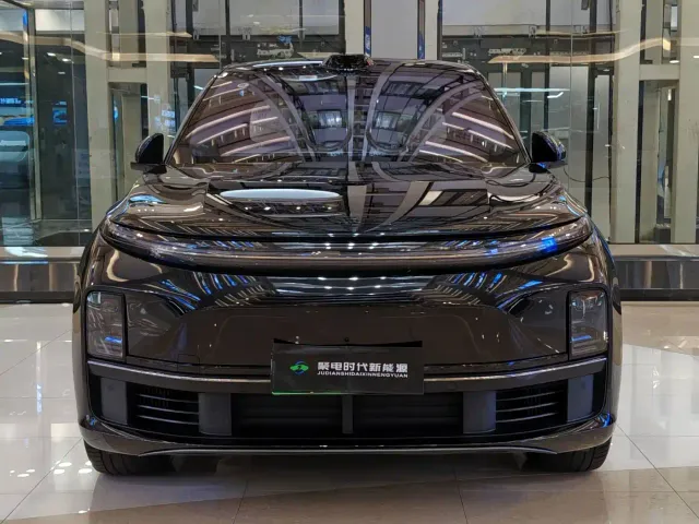 Li Auto L7 — Фото автомобиля 2
