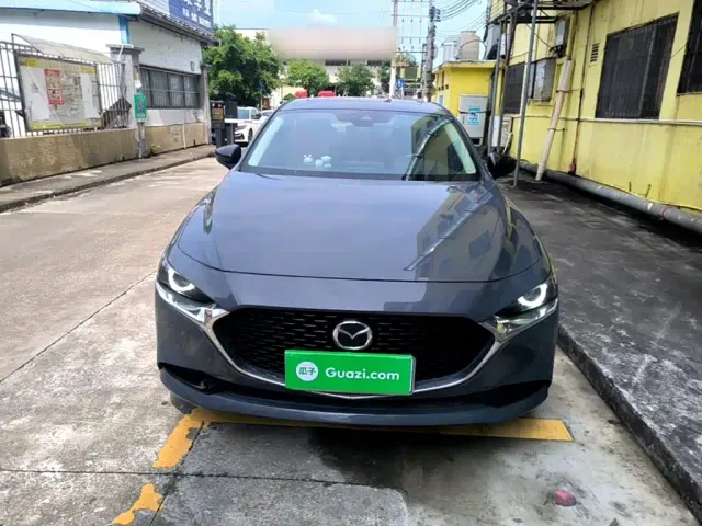 Mazda Axela — Фото автомобиля 2