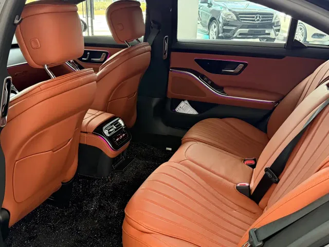 Mercedes-Benz S-Class — Фото автомобиля 5