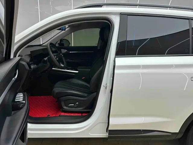 Roewe RX5 Max — Фото автомобиля 9