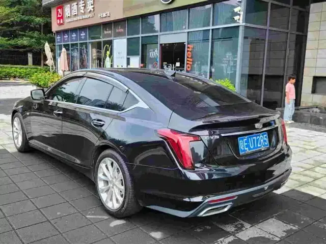 Cadillac CT5 — Фото автомобиля 3