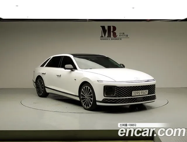 Hyundai Grandeur Grandeur (GN7) 3.5 Бензин 4WD — Фото автомобиля 2