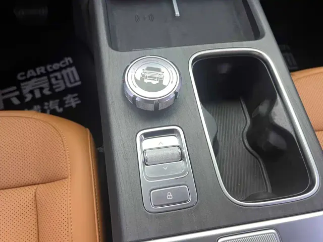 iCAR V27 — Фото автомобиля 23