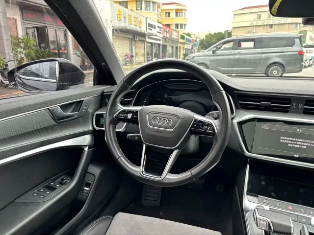 Audi A6L — Фото автомобиля 11