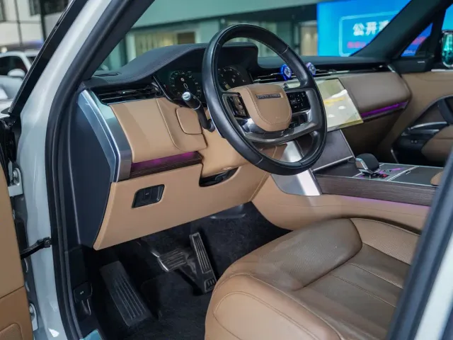 Land Rover Range Rover — Фото автомобиля 2