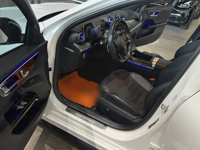 Mercedes-Benz C-Class — Фото автомобиля 19