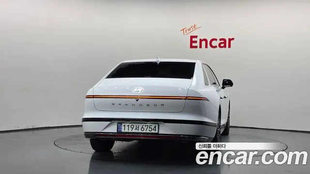Hyundai Grandeur Grandeur (GN7) 3.5 Бензин 4WD — Фото автомобиля 4