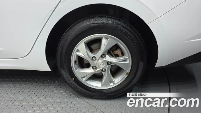 Hyundai Avante — Фото автомобиля 6
