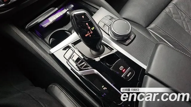 BMW 5-Series — Фото автомобиля 9