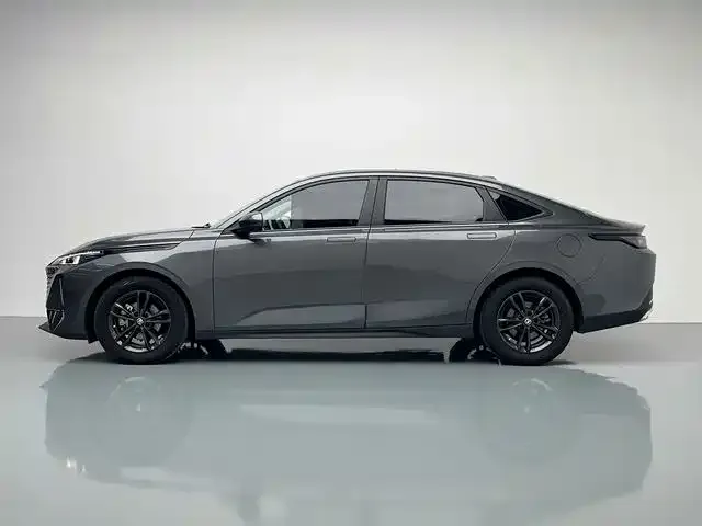 Changan Lamore — Фото автомобиля 10