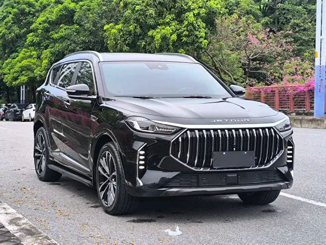 Jetour X70 Plus — Фото автомобиля 3