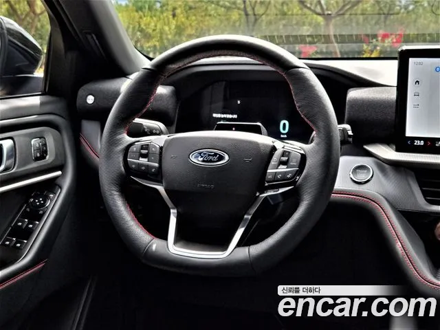 Ford Explorer Generation 6 — Фото автомобиля 14
